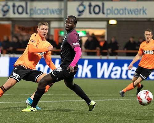 Kaars schenkt FC Volendam derde zege op rij