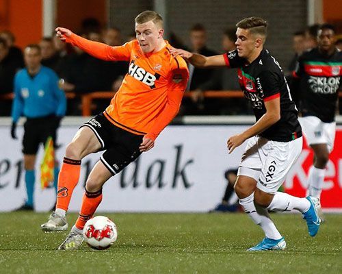 N.E.C. prooi voor Volendammers