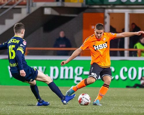 Volendammers slaan pas in de tweede helft toe
