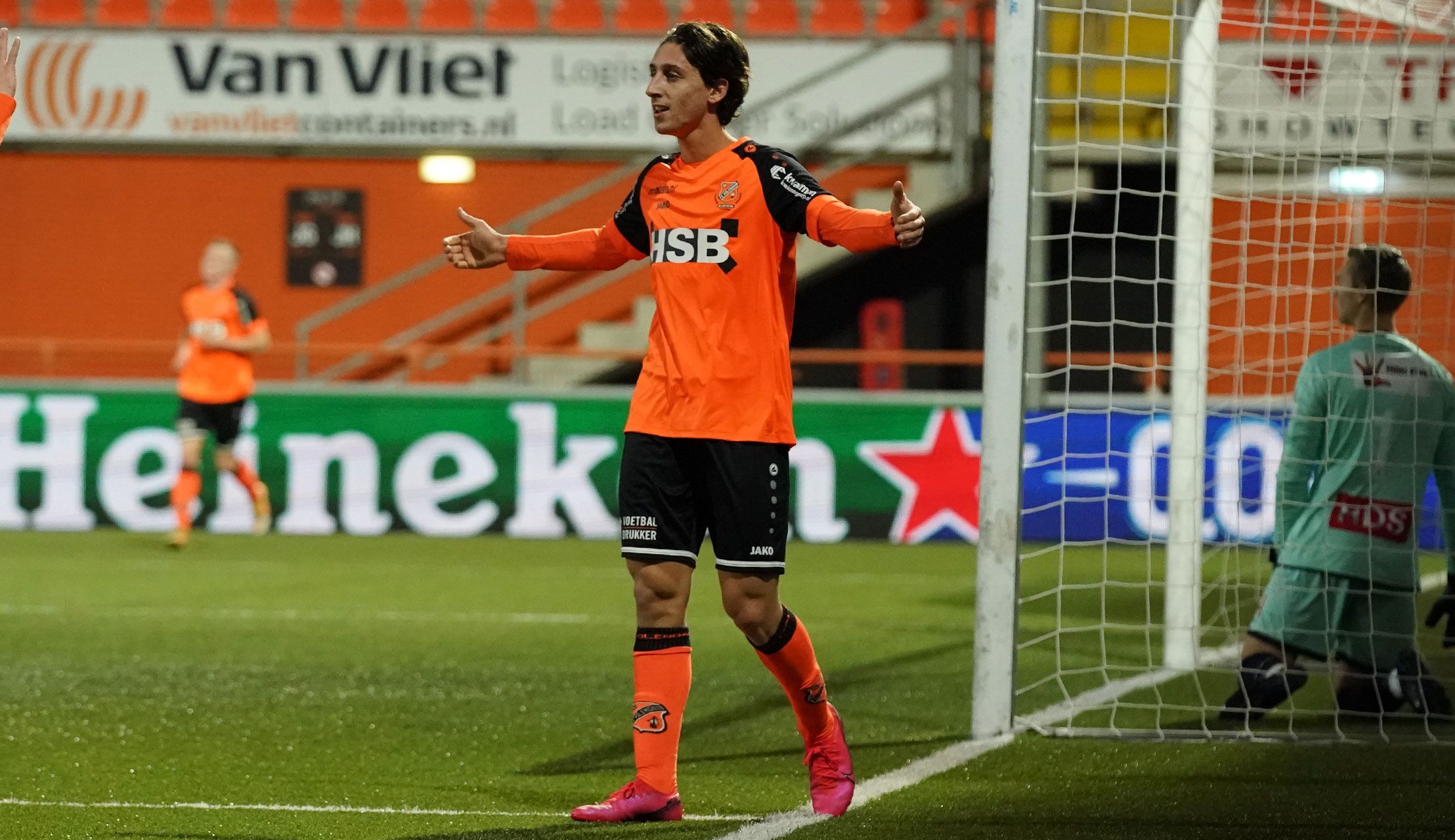 FC Volendam - FC Dordrecht: 7 - 1 (4 - 0)