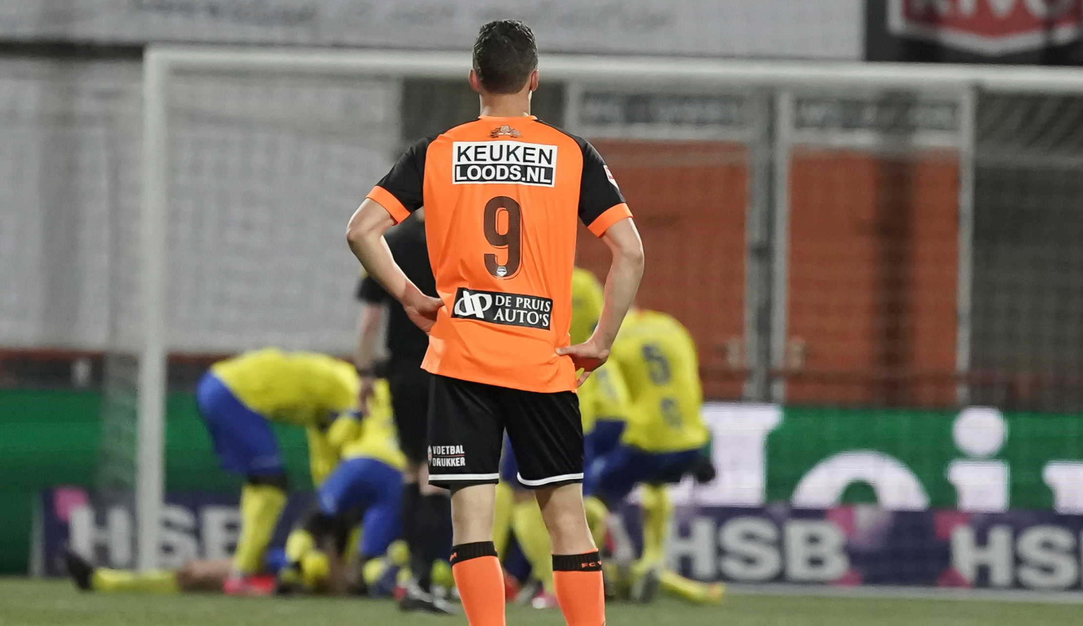 FC Volendam - SC Cambuur: 0 - 3 (0 - 2)