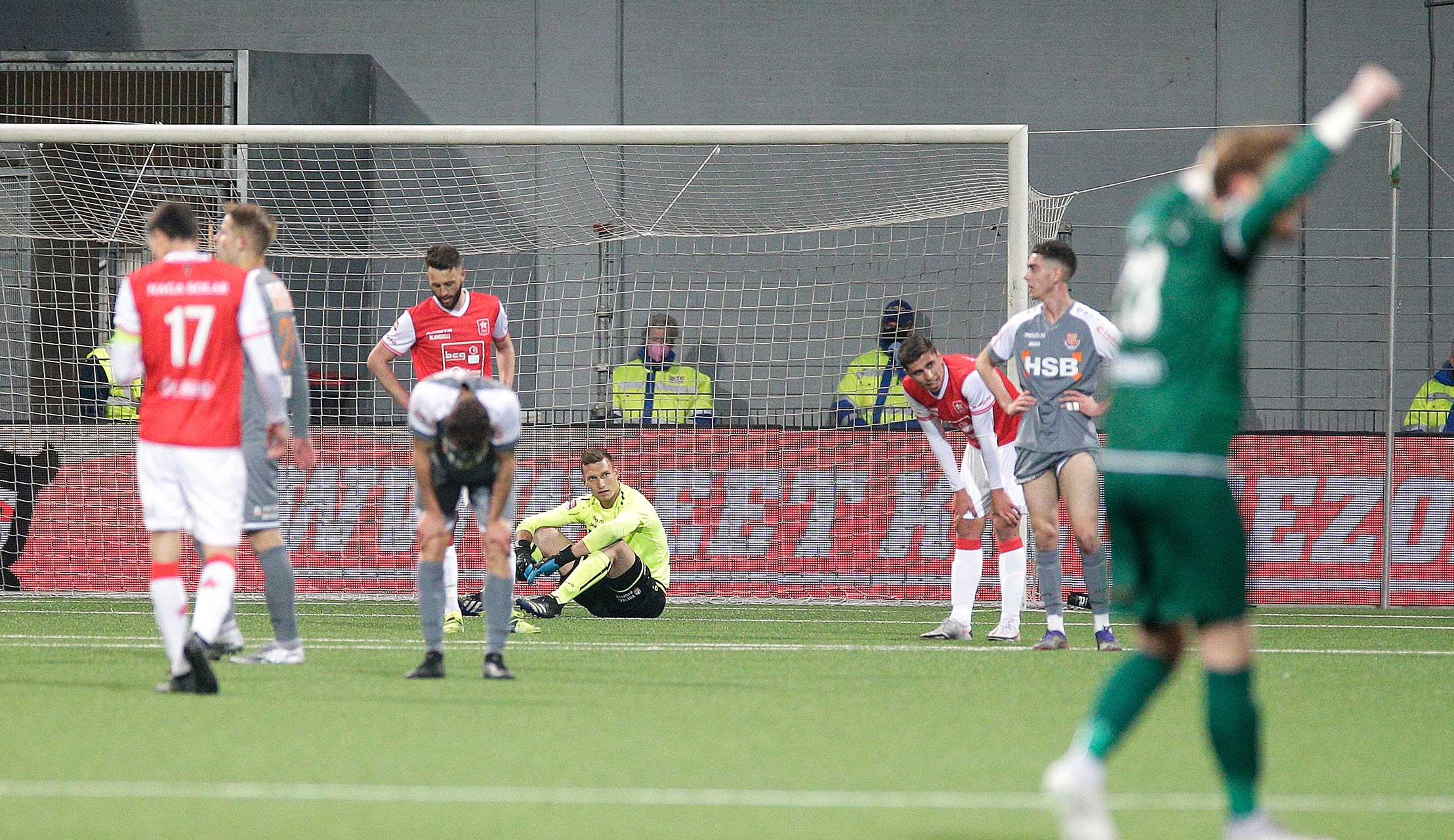 MVV Maastricht - FC Volendam: 2 - 2 (0 - 2)