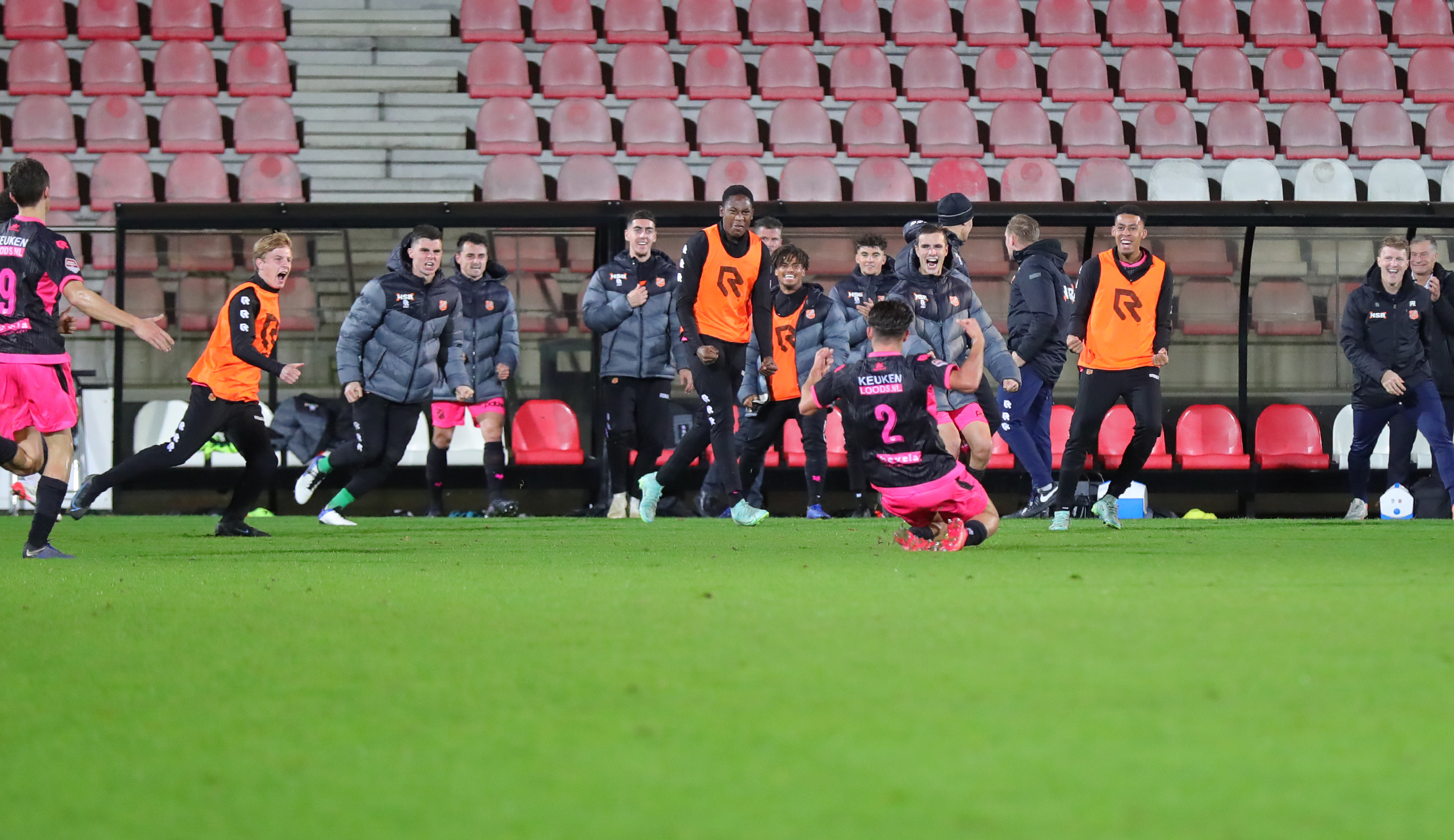Jong Ajax - FC Volendam: 4 - 4 (4 - 2)