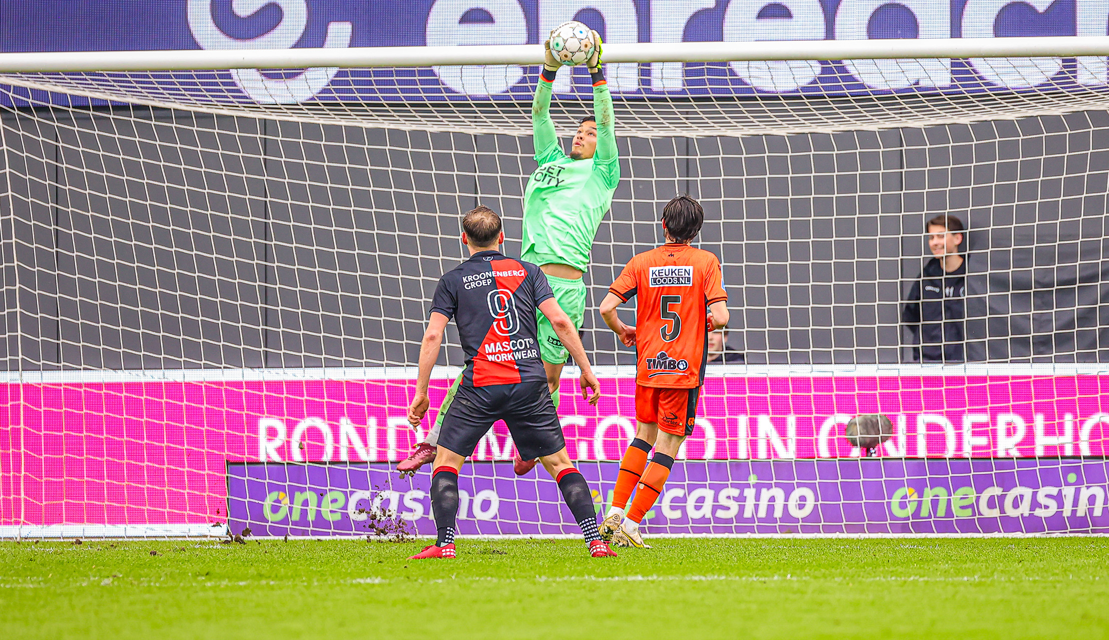 Almere City FC - FC Volendam: 1 - 1 (0 - 0)