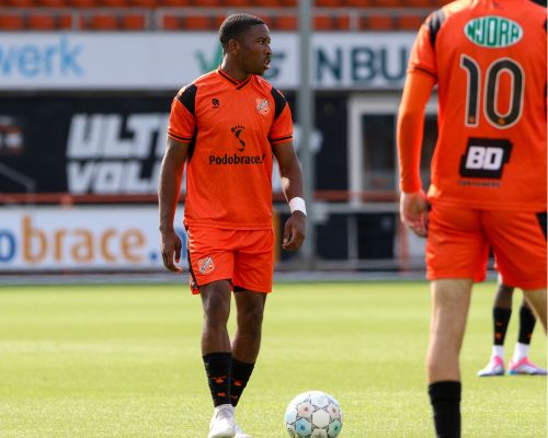 Jong FC Volendam voor het eerst ten onder na competitieherstart / Strijdend FC Volendam O19 net niet goed genoeg op Papendal