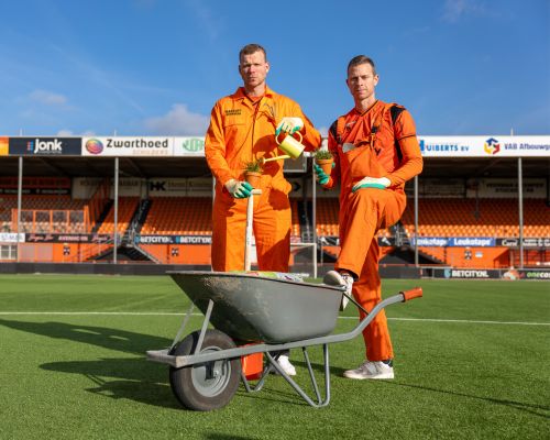 Steun FC Volendam: koop een meter gras en draag bij aan de toekomst van de club