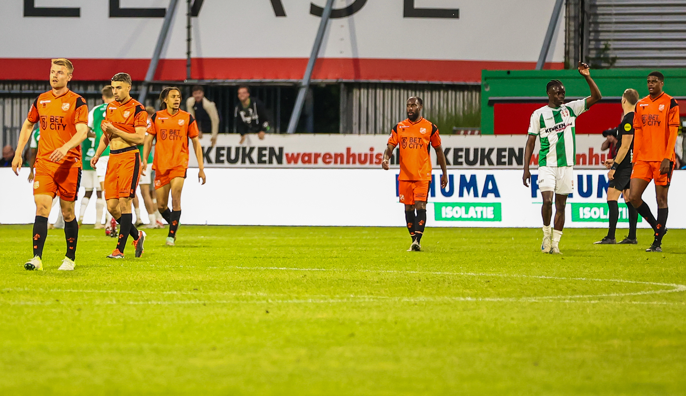 FC Dordrecht - FC Volendam: 4 - 1 (2 - 0)