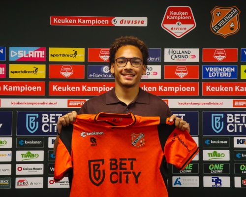 Francisco Reyes Mariz&aacute;n tekent eerste profcontract