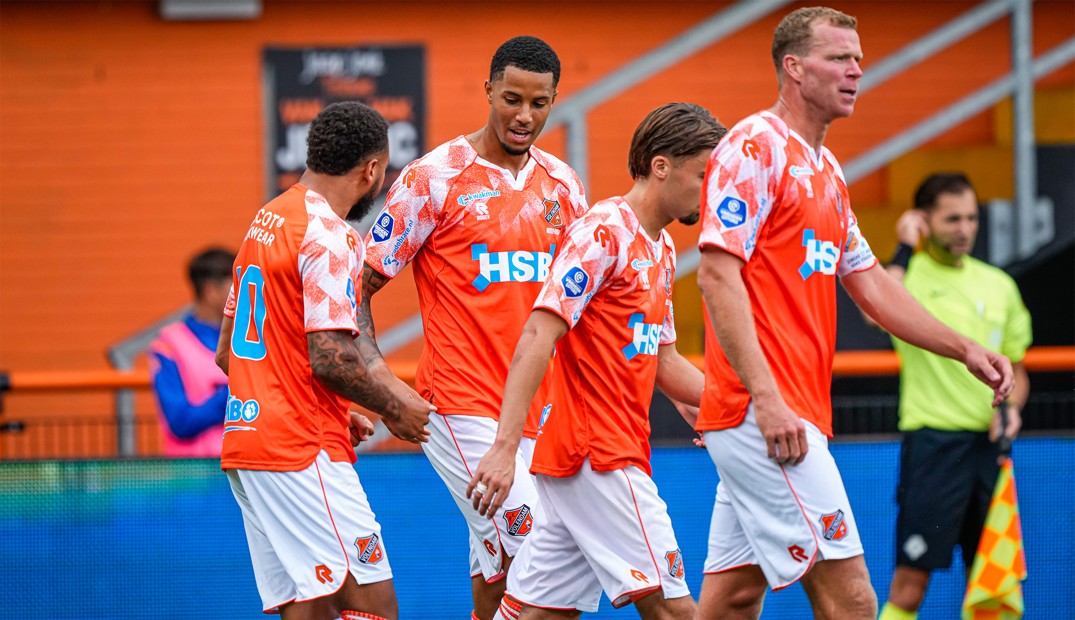 FC Volendam - AZ: 2 - 2 (1 - 1)