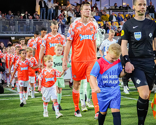 Word wedstrijdmascotte tijdens thuis- en uitwedstrijden van FC Volendam
