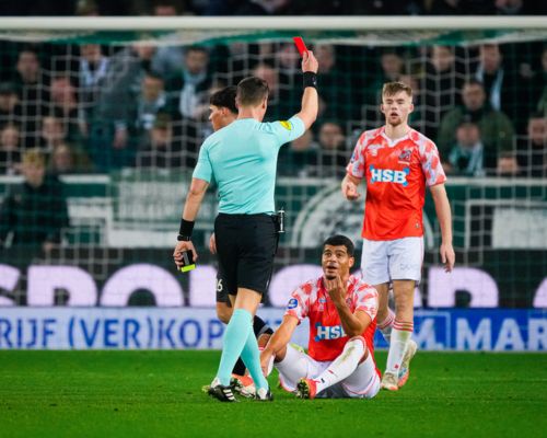 Mawouna Amevor &eacute;&eacute;n duel geschorst na rode kaart tegen FC Groningen