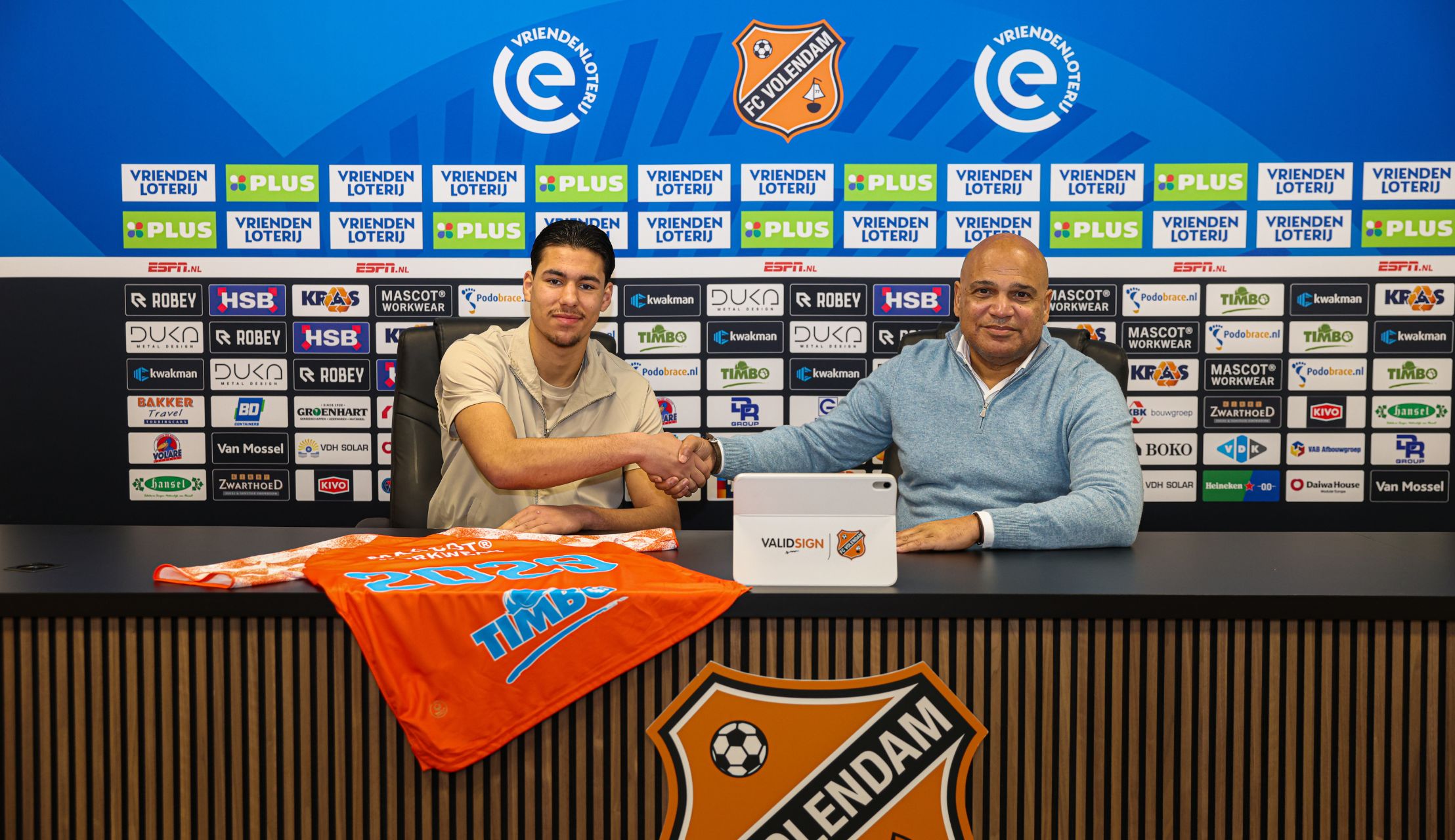 Jeugdspeler Enzo Pestana tekent nieuw contract