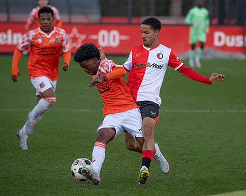 FC Volendam O21 wint ruim van IJsselmeervogels / FC Volendam O19 onderuit op Varkenoord