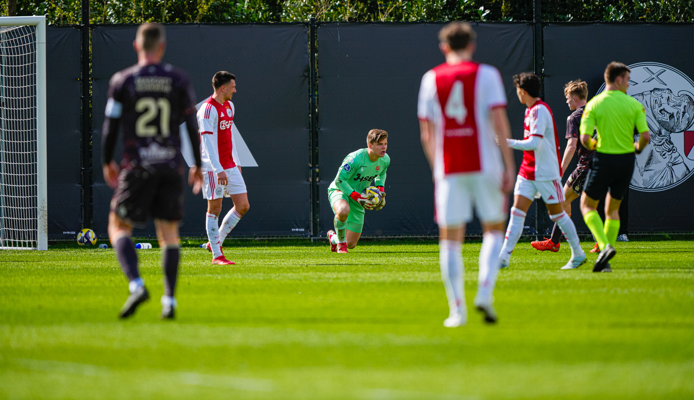 Ajax - FC Volendam: 2 - 2 (0 - 1)
