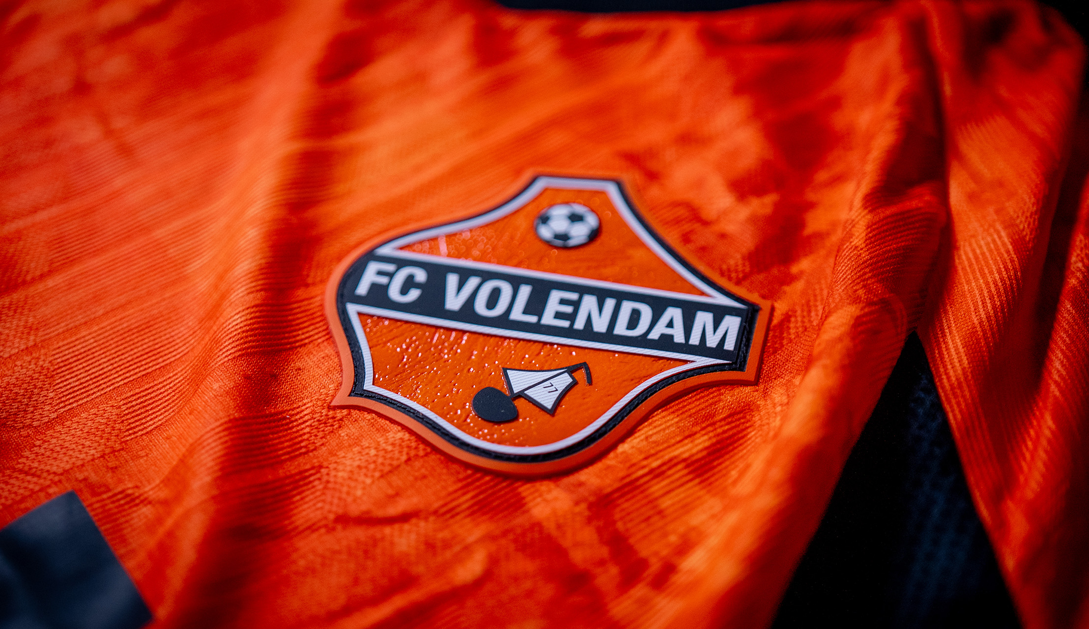 Het nieuwe thuisshirt: waar kunst en voetbal samenkomen
