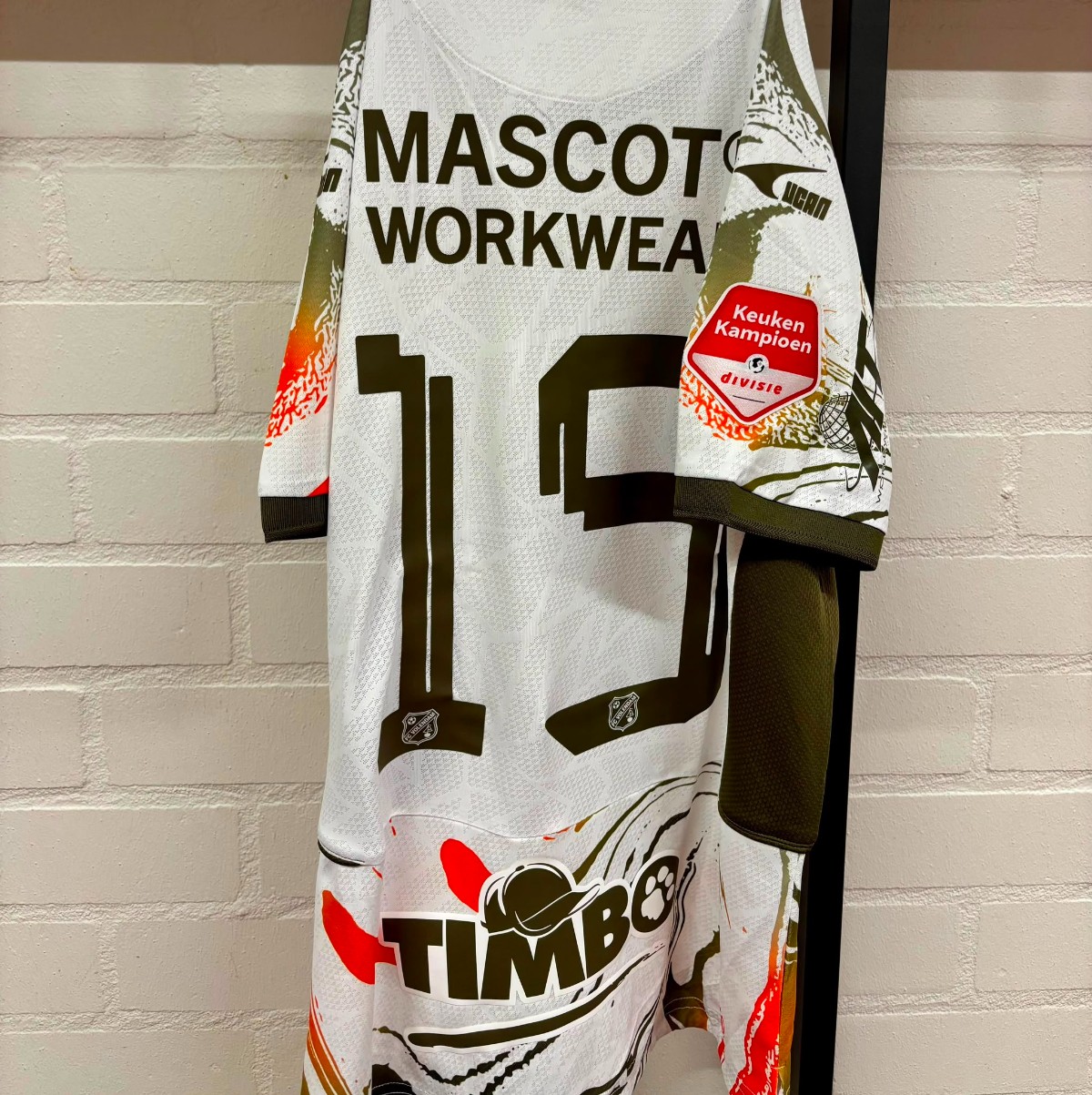 Officieel debuut voor het nieuwe uitshirt