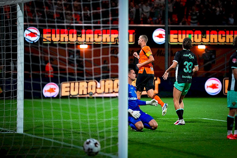Liveblog: FC Volendam boekt 3 - 2 zege tegen VVV-Venlo