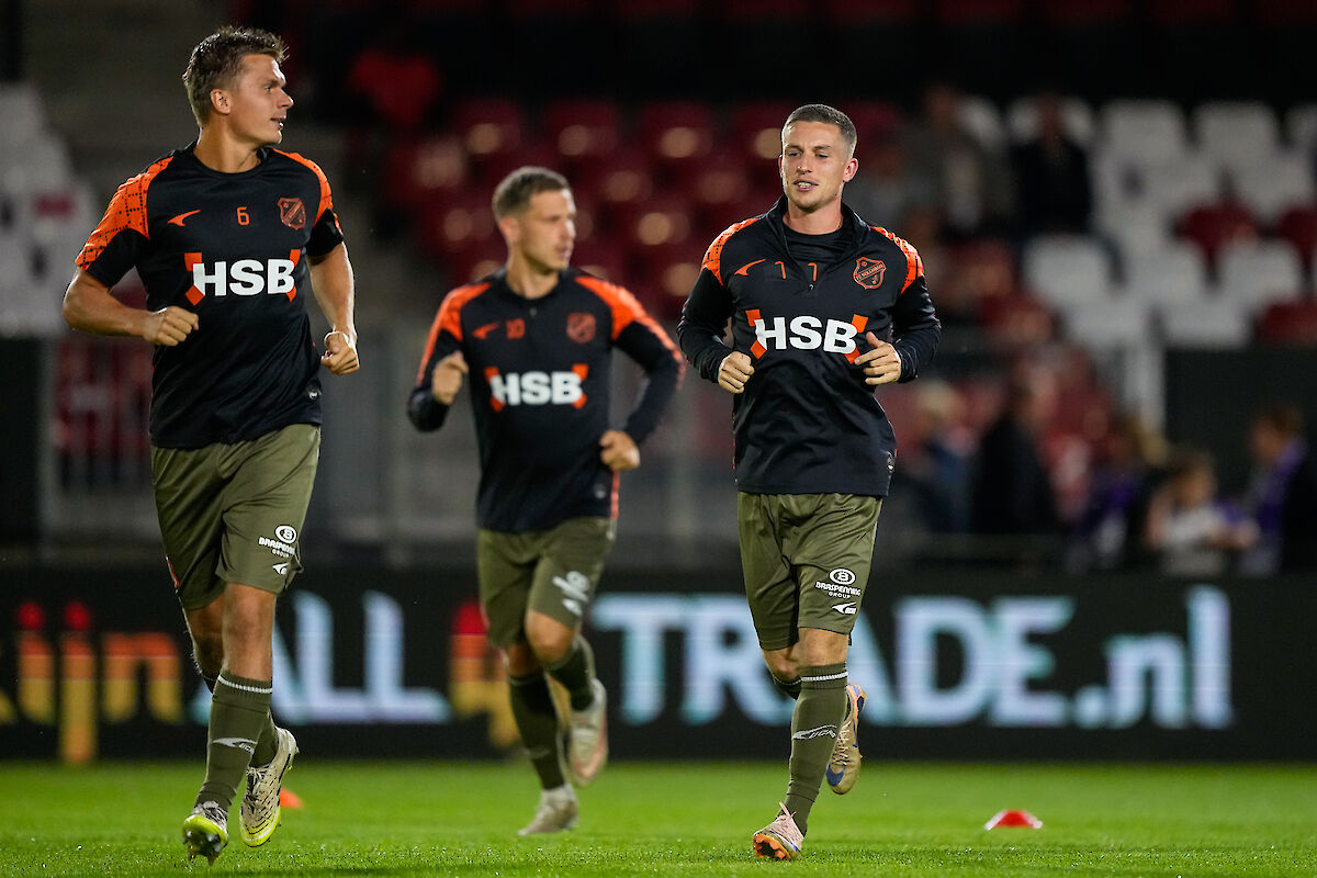 De warming-up is in volle gang