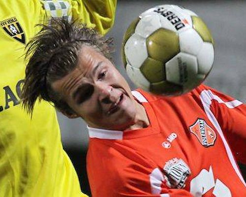 Gefrusteerd Volendam verliest van Jong VVV