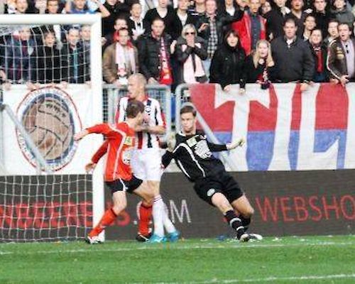 Willem II houdt FC Volendam met moeite eronder