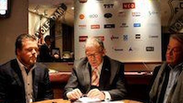 Contractondertekening Van Dongen en de Roo