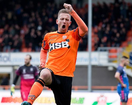 FC Volendam wint knotsgek duel tegen Go Ahead Eagles