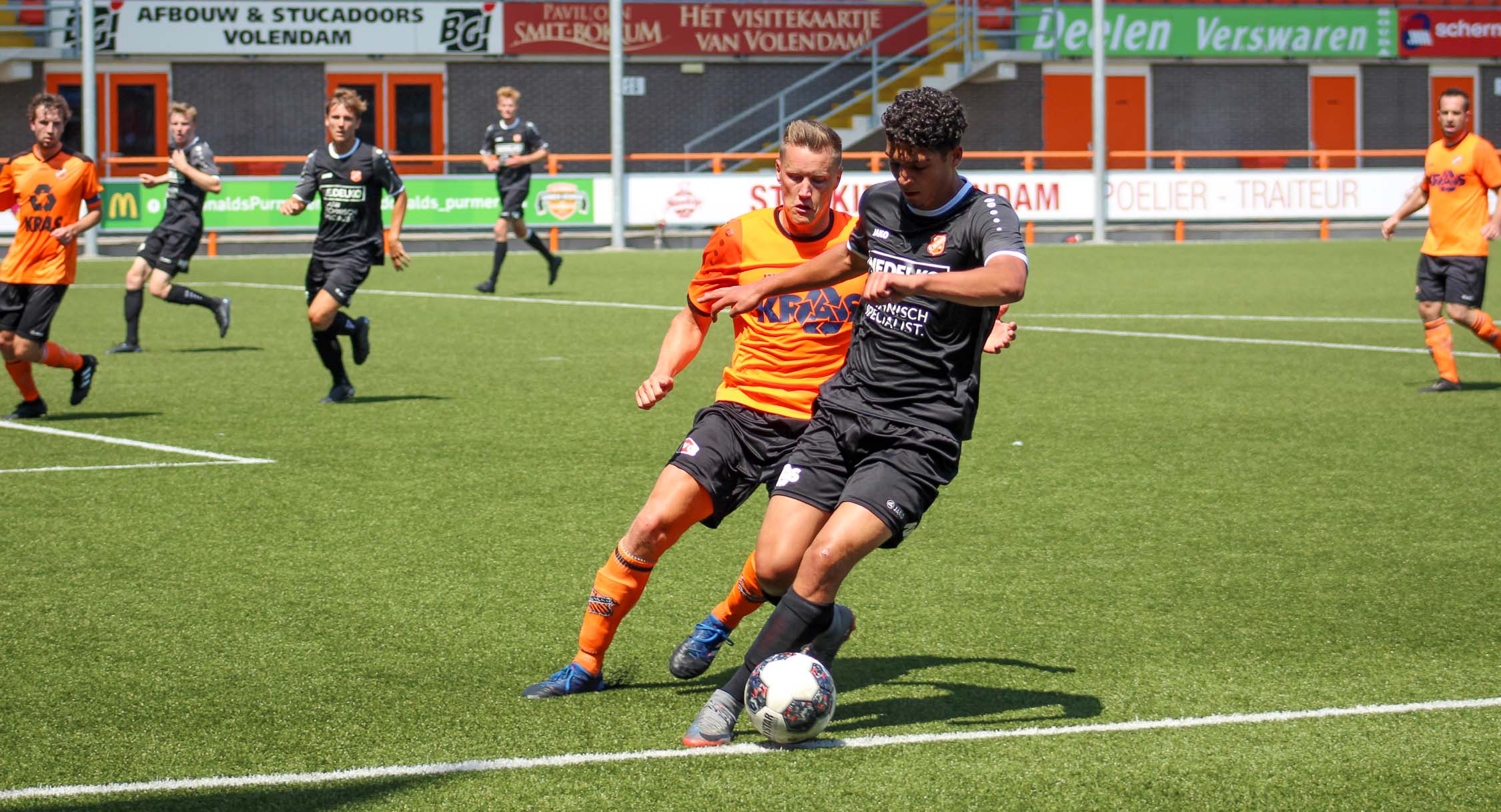Jong Volendam walst over RKAV Volendam ZA1 heen (5-0)