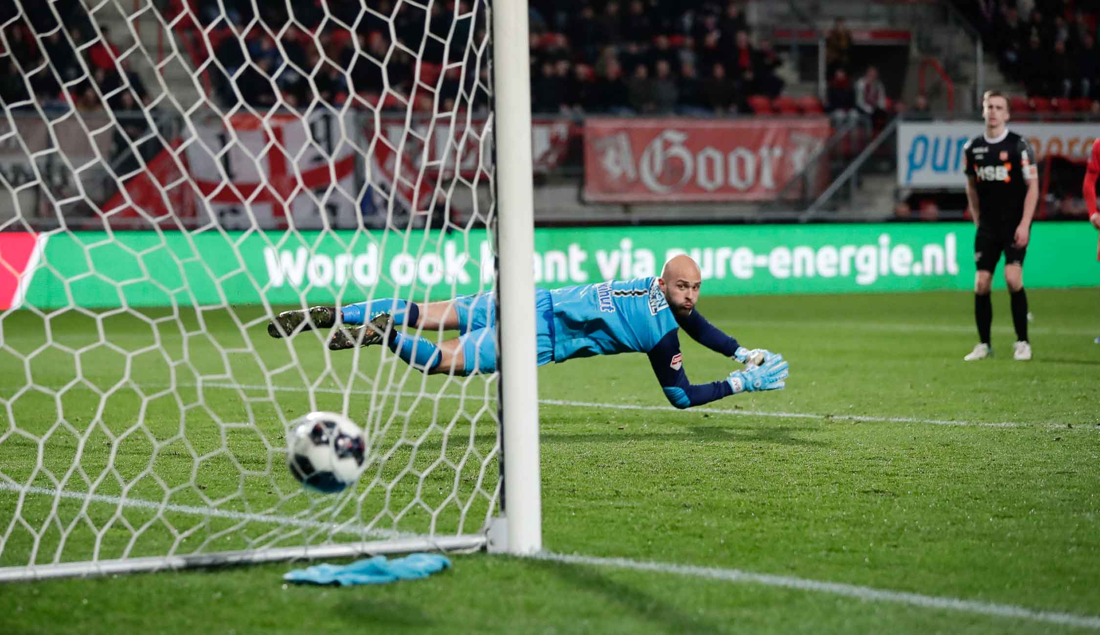 FC Twente - FC Volendam: 5 - 0 (4 - 0)
